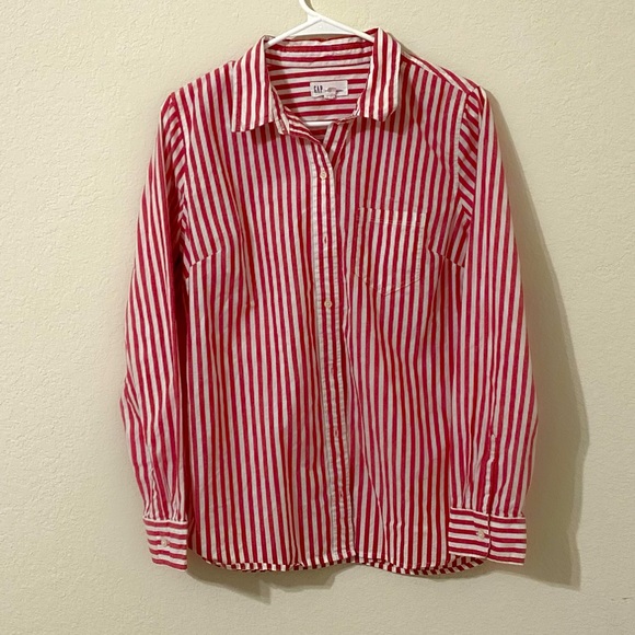 Gap Buttoned Shirt - Picture 2 of 2